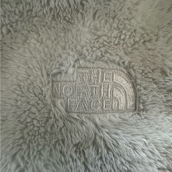 The North Face Women’s Osito Jacket - Picture 3 of 7